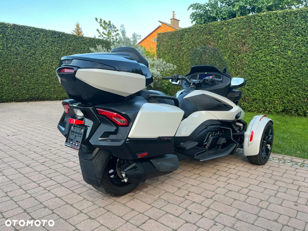 Can-Am Spyder - 4