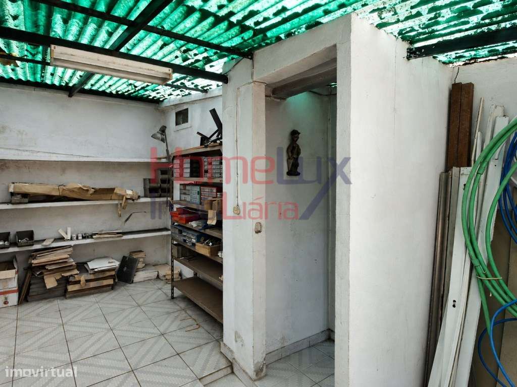 Moradia T4 em Fânzeres-40