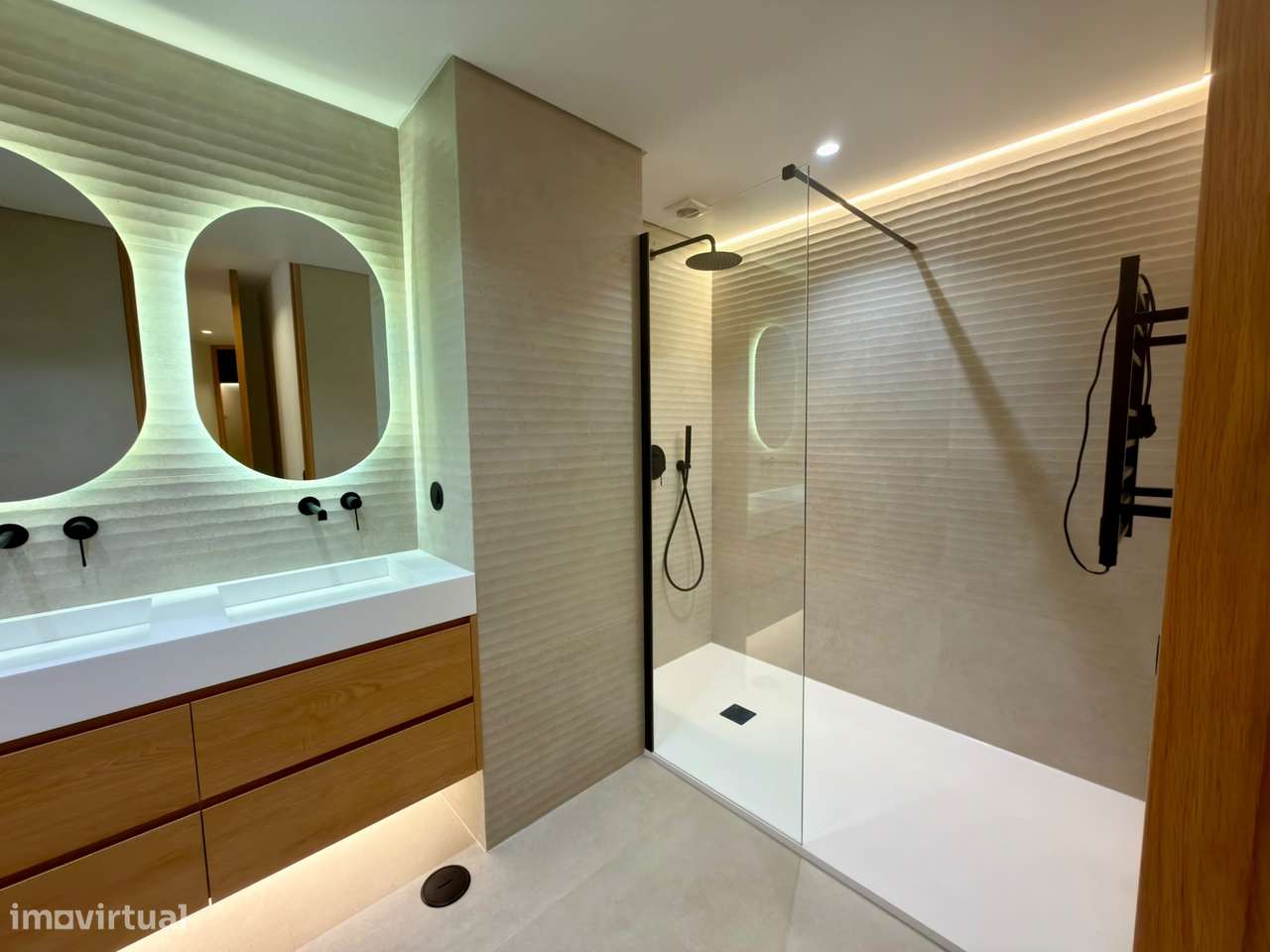 Apartamento T1 Remodelado e Mobilado na Costa da Guia, Cascais-14