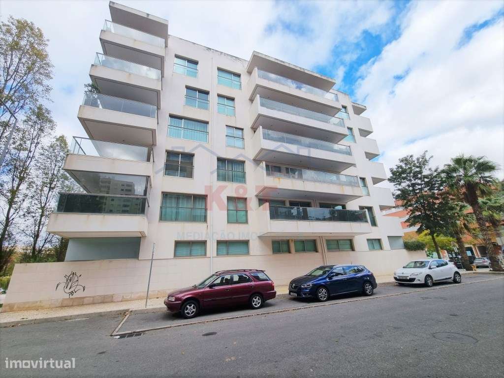 T2 de Luxo na Praia da Rocha com Jacuzzi e garagem-28