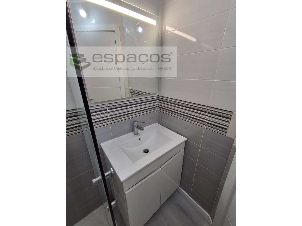 T2 Remodelado na Pontinha, Odivelas-16