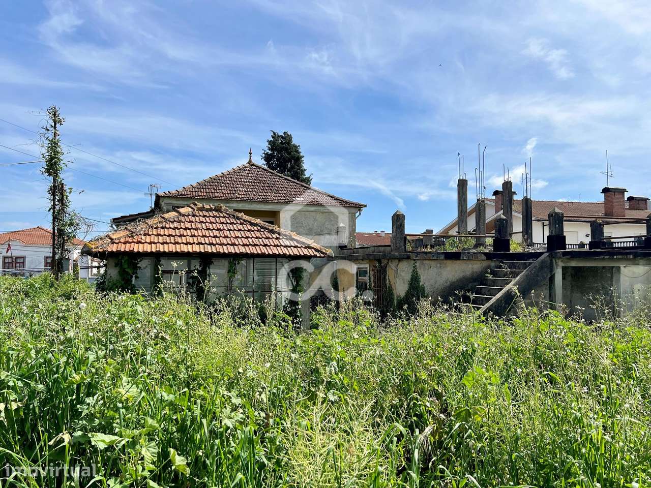 Quinta Senhorial T7 para reabilitação com elevado potencial construtiv-16