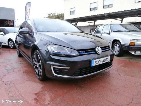 VW Golf - 4