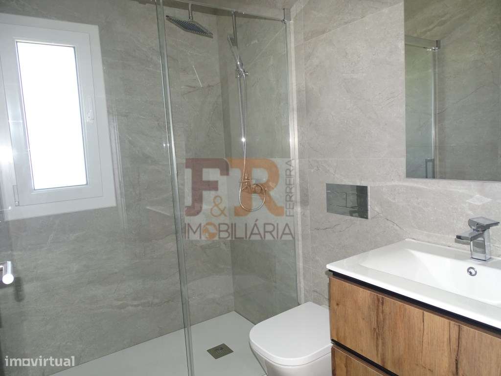 Moradia Duplex T3 Pinhal General ,Fernão Ferro-10