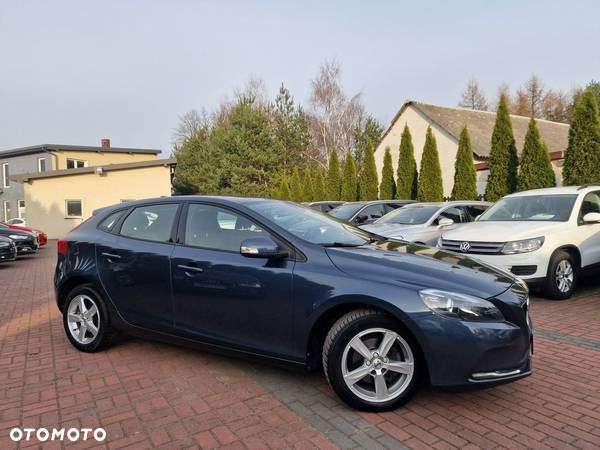 Volvo V40 D2 Momentum - 9