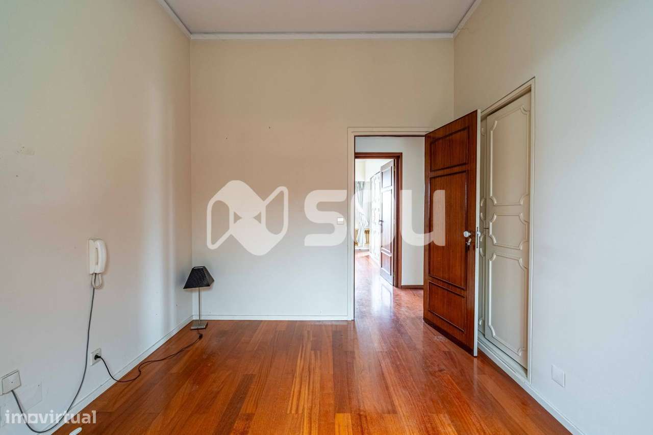 Casa Senhorial T7 num Lote de 3.320m² em Leça do Balio com-27
