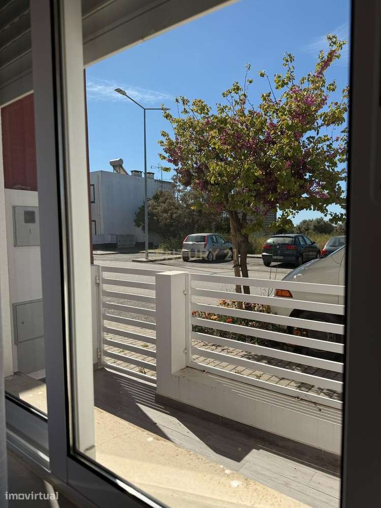 Magnifica T3 com Piscina no Corval-14