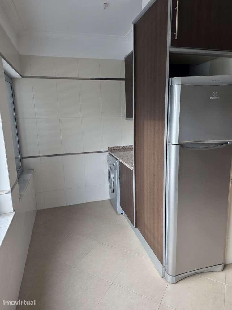 Apartamento T3 com terraço e garagem em Olhão - Grande imagem: 4/22