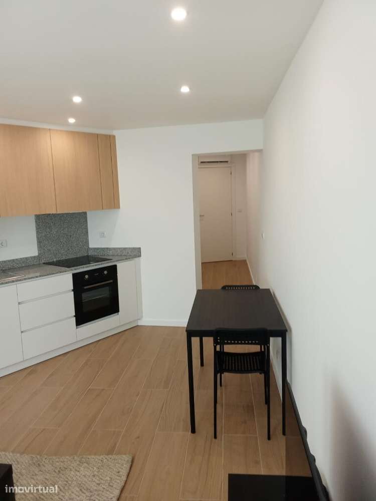 Andar Moradia V0 - Amares - Grande imagem: 3/8