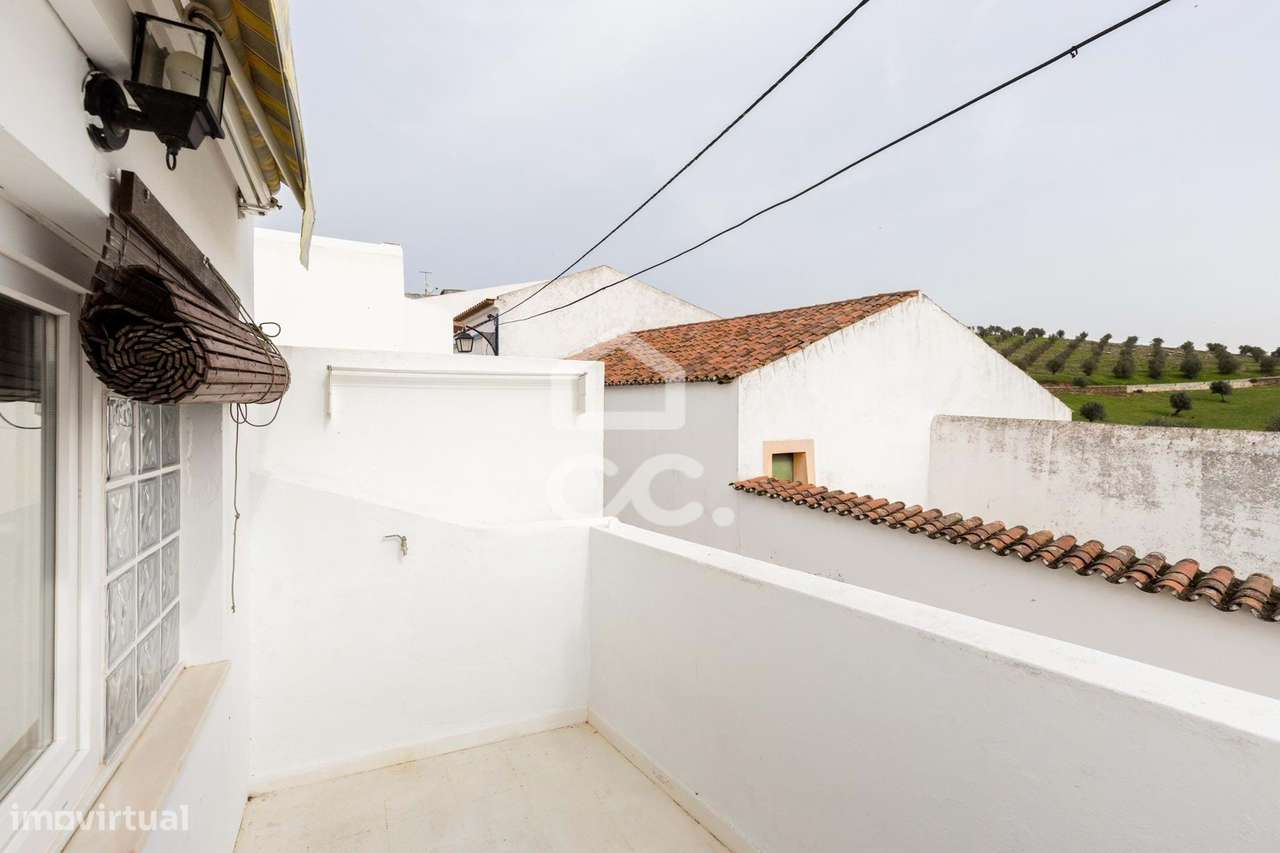 Moradia T1 Moderna e Renovada c/ Varanda | Portel-19