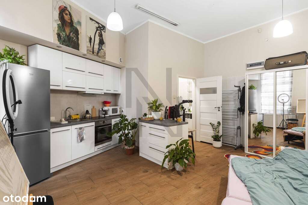 lokal z dużymi witrynami /112m2 /super lokalizacja-7