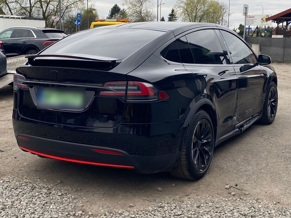 Tesla Model X 2018