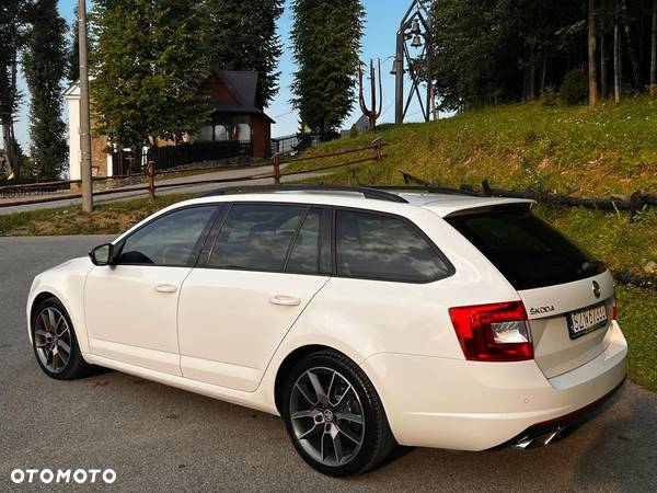 Skoda Octavia 2.0 TDI RS - 25