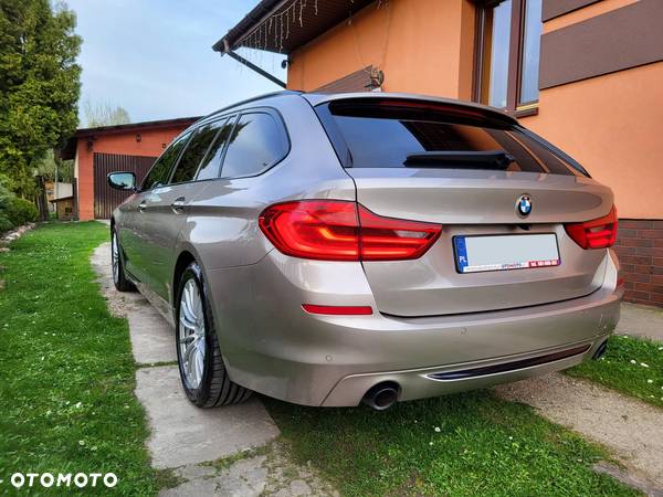 BMW Seria 5 520d Sport Line - 13