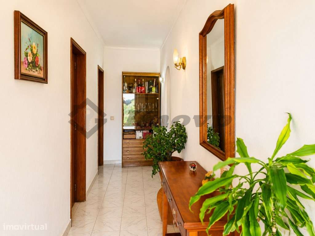 Moradia T3 com amplo terreno a 1,5 km da praia, Vila do Bispo-9