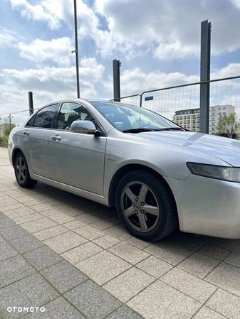 Honda Accord 2.0 Comfort - 2