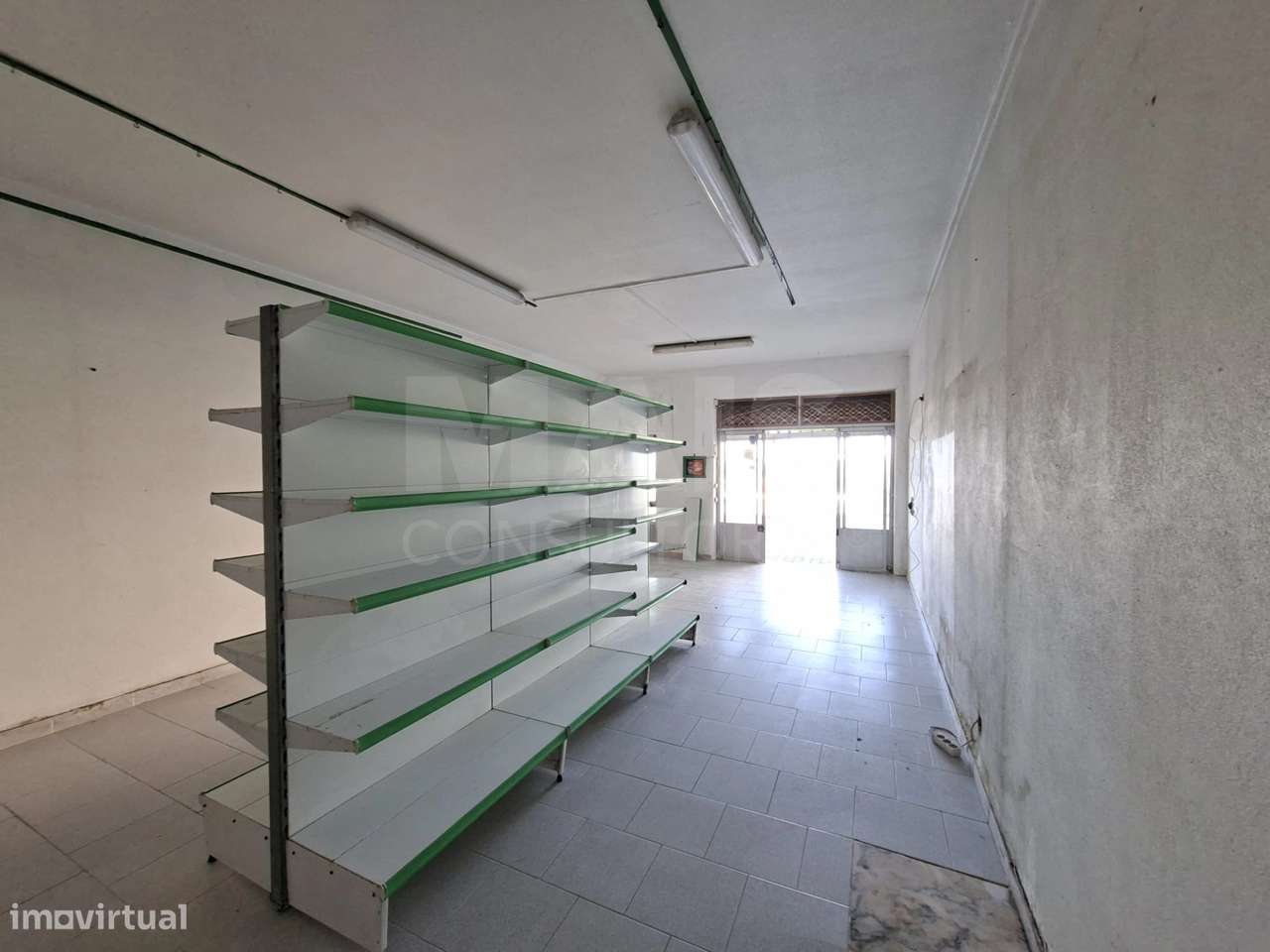 Espaço Comercial com 77,5 m² em Peniche-3