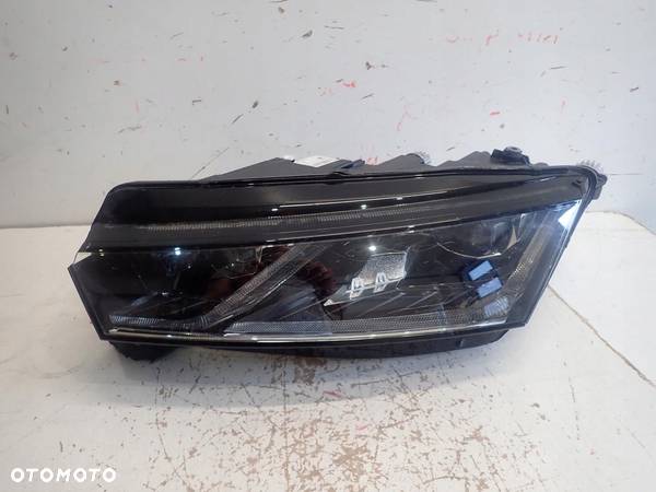 Lampa przód lewa SKODA OCTAVIA IV 2020- FULL LED - 1