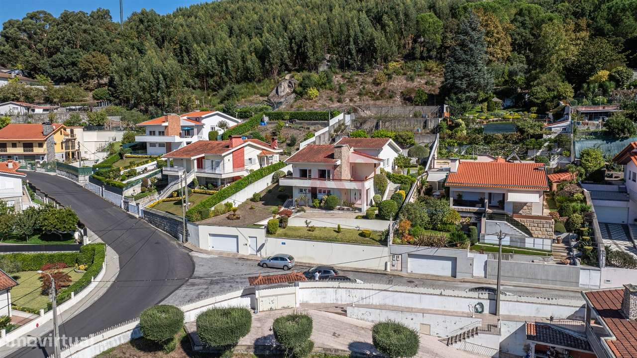 Moradia T5 com Vista Deslumbrante sobre a Cidade de Vizela-34