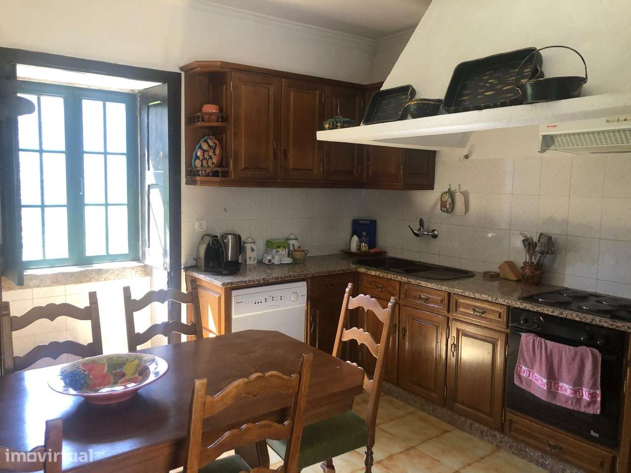 Quinta espetacular na região do vinho verde em plena produção-7