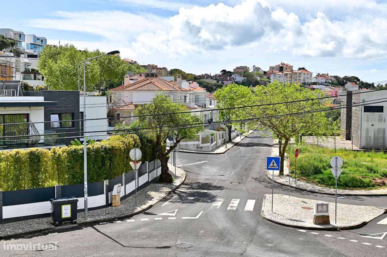 CASCAIS COLÉGIO AMOR DE DEUS – MORADIA T4 + T1 INDEPENDENTES-21