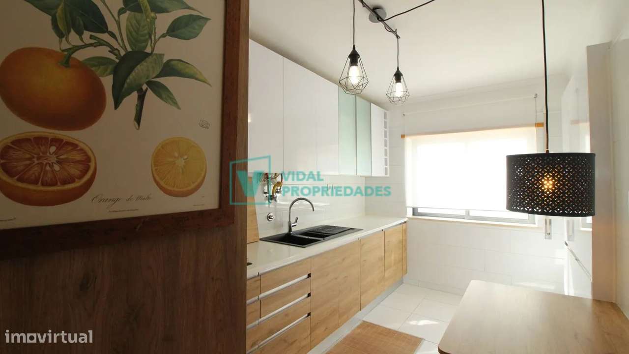 Apartamento T3 com varanda, garagem e elevador-9