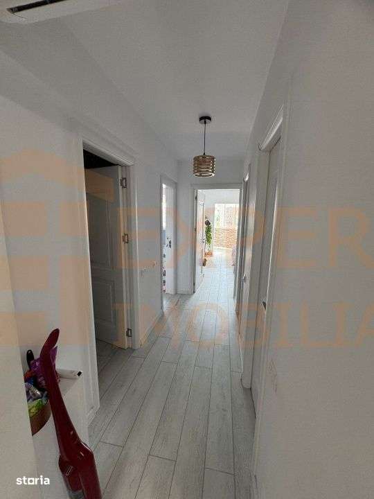 Apartament 3 camere de vanzare - Tomis Nord-Constanta - Imagine principală: 4/11