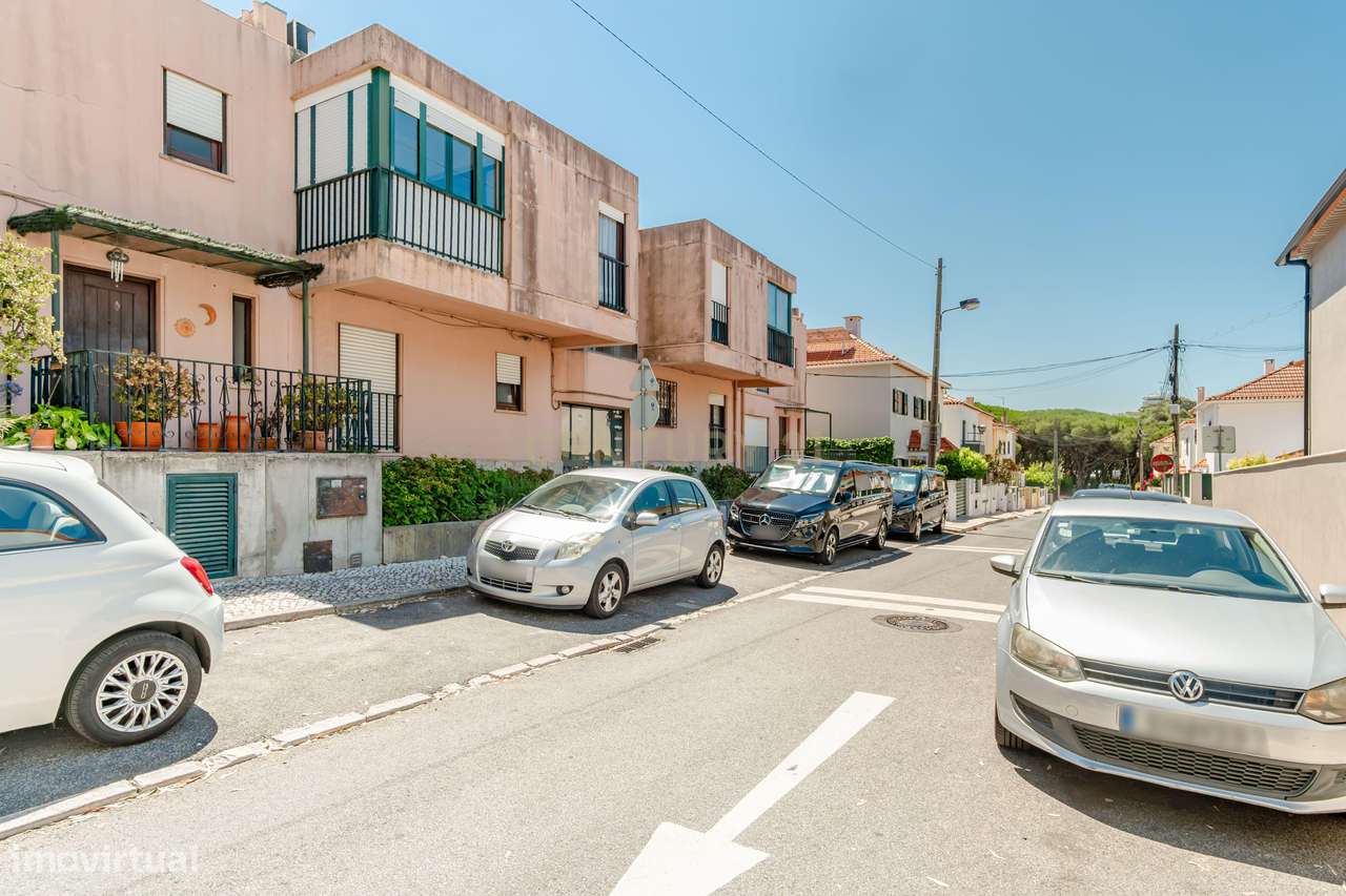T2 em Caselas – Oportunidade para Criar a Casa dos Seus Sonhos-1
