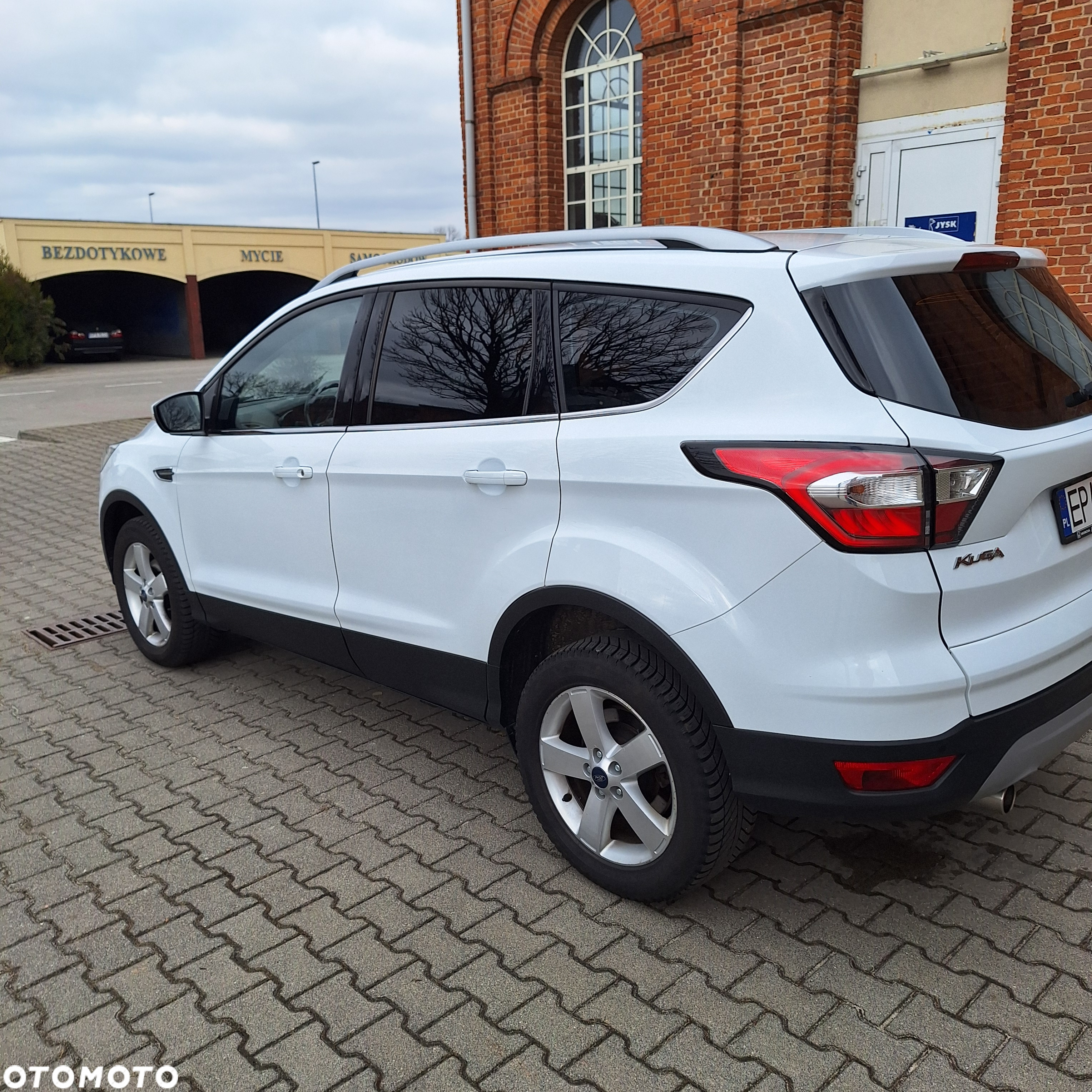 Ford Kuga 1.5 EcoBoost 2x4 Titanium - 5