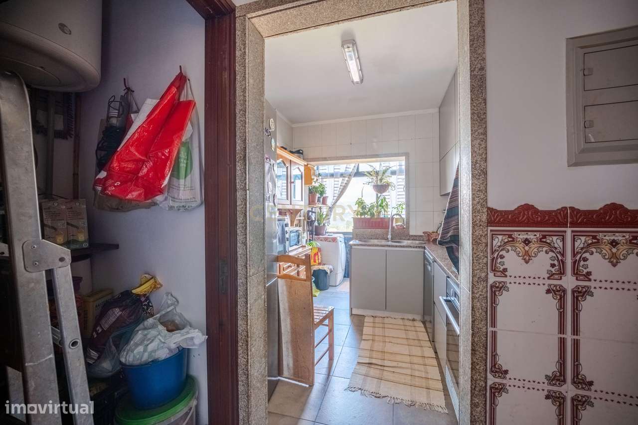 Apartamento T3 no Centro de Bem Viver (Feira Nova) em Marco de Canaves-9