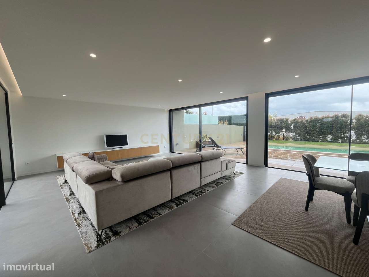 Moradia Contemporânea de Luxo em Azurara | Elegância, Privacidade e Di-58