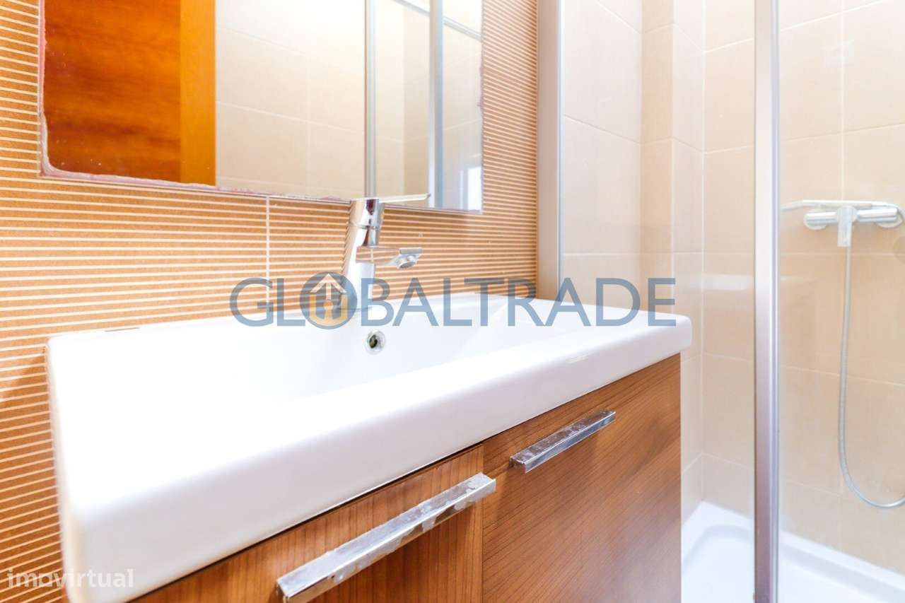 Moradia T3 com Terraço em Valbom-58