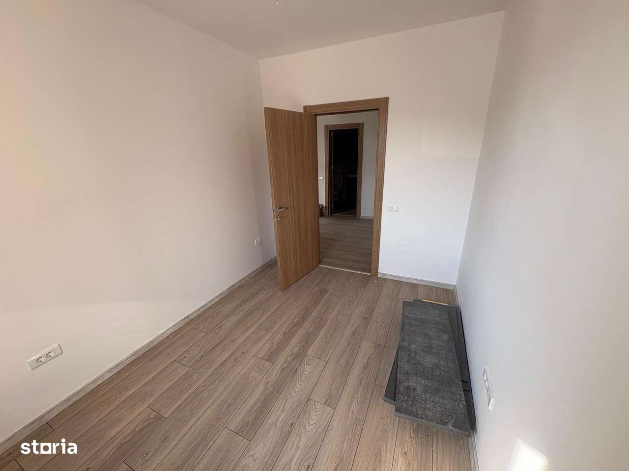 Apartament 3 camere, metrou Aparatorii Patriei-3