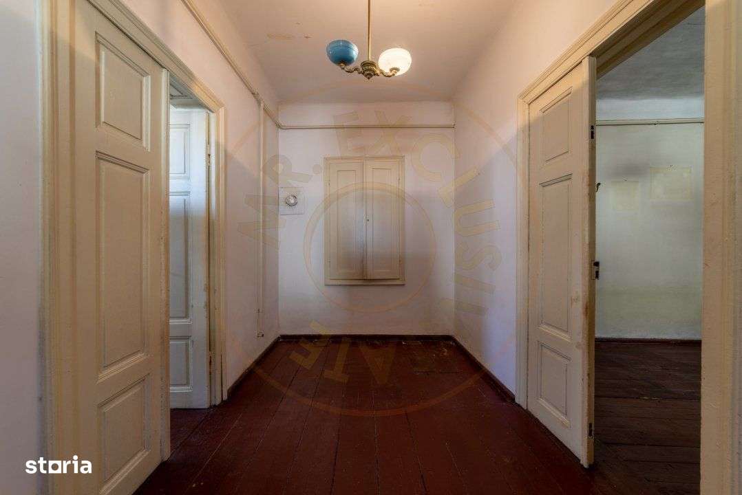 Casa Centrala de Vanzare - Str. Egalitatii, km 0 - Pitesti! - Imagine principală: 5/17