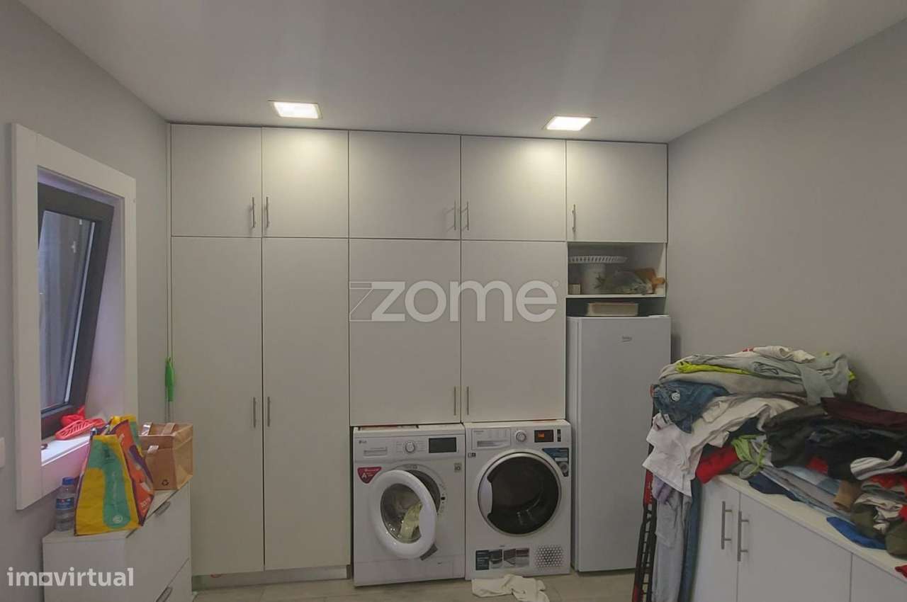 Moradia Térrea V3 com Piscina, Garagem e Terreno de 1.990 m² – Bust...-10