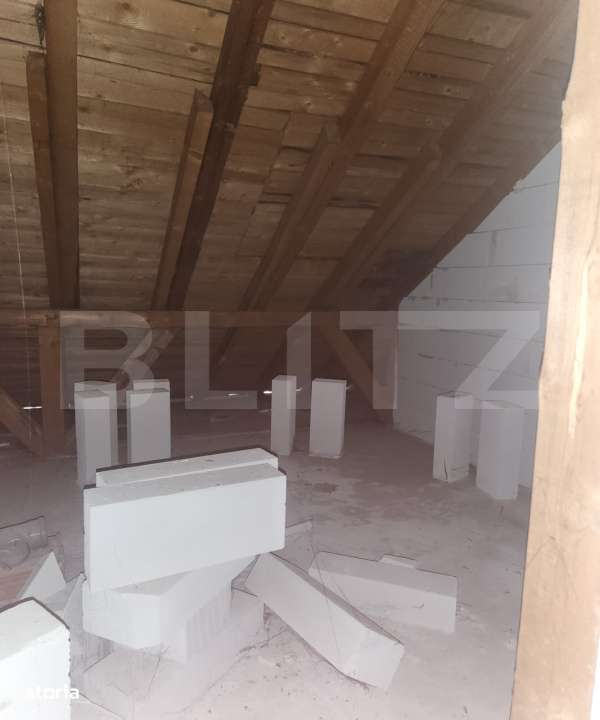 Apartament renovabil, etaj POD, zona Cetatii - Imagine principală: 3/5