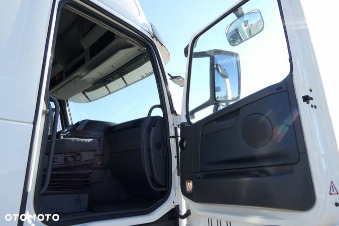 Volvo FH 420 / 6 X 2 / SKRZYNIOWY - 6,5 M + HDS FASSI F 215 AS / OŚ SKRĘTNA / SIODEŁKO / EEV / - 37