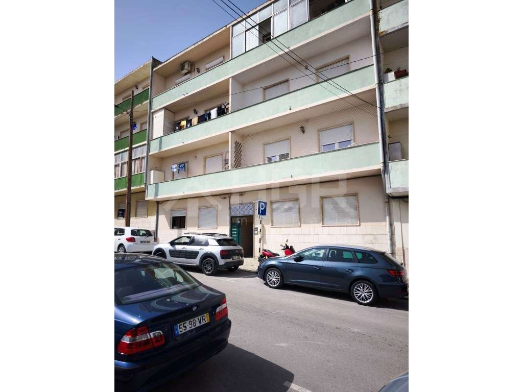 T3 + 1 | DUPLEX | BOA LOCALIZAÇÃO | ARRENTELA (MURTINHEIRA)-31