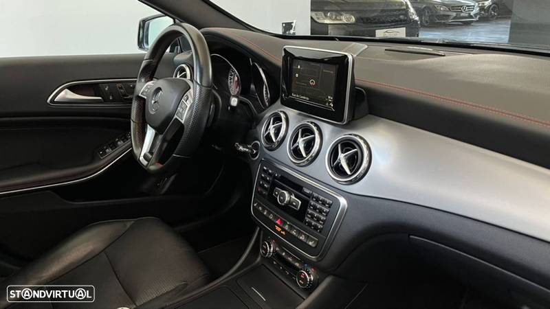 Mercedes-Benz GLA 220 CDi AMG Line 4-Matic - 13