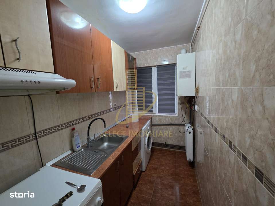 Apartament de 3 camere, semidecomandat, 53 mp., zona Andrei Muresanu-3