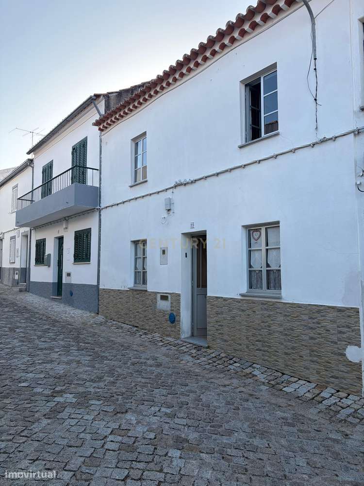 Moradia T6 com quintal e palheiro em Monforte da Beira — Espaço, charm-4