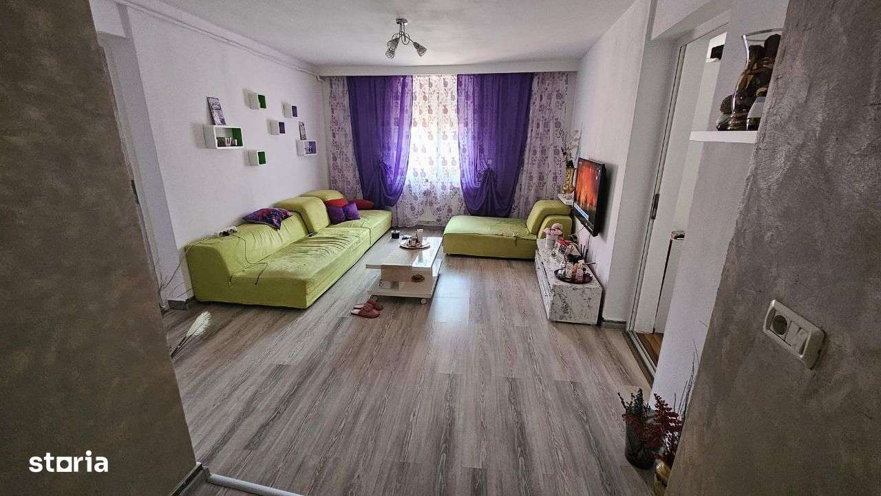 Vand apart. 4 cam. ,centr. proprie , zona B.Rosu - Malul Mures - Redus - Imagine principală: 3/15