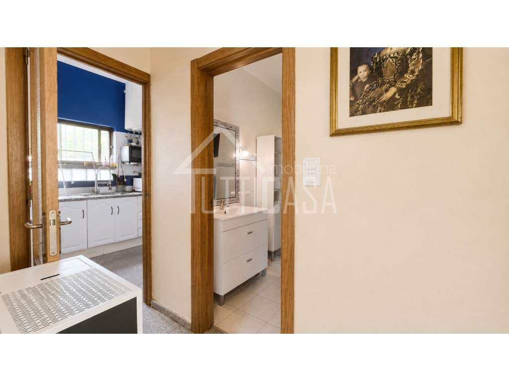 Moradia T2+2 com Jardim, Garagem e Total Privacidade-16
