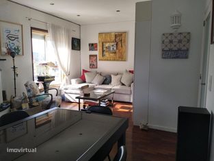 T2 com garagem box e 3 frentes em Pedroso/Gaia - Grande imagem: 5/30