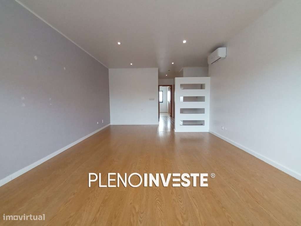 Venda de apartamento T2 Recente nos Redondos-0