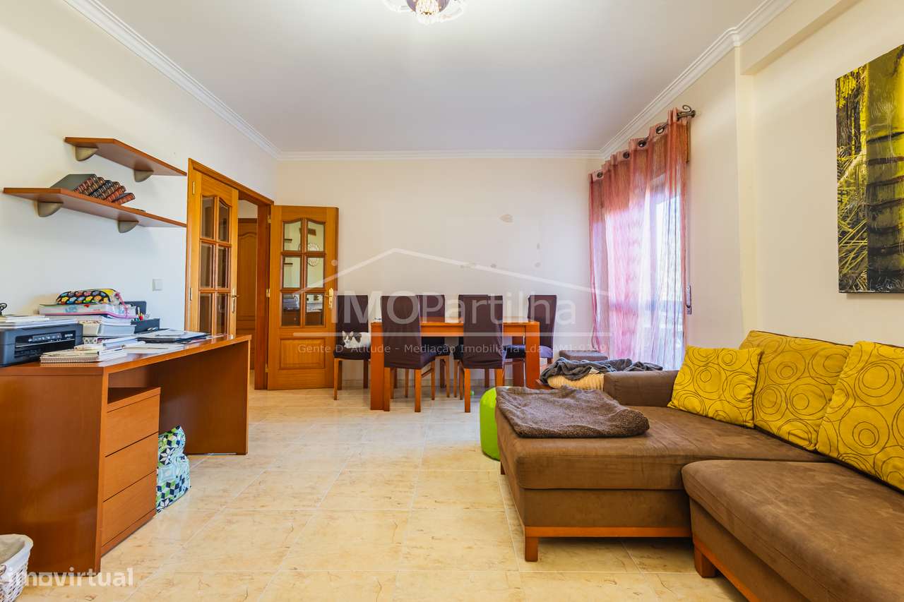 Apartamento T2 no Casal de Cambra-6