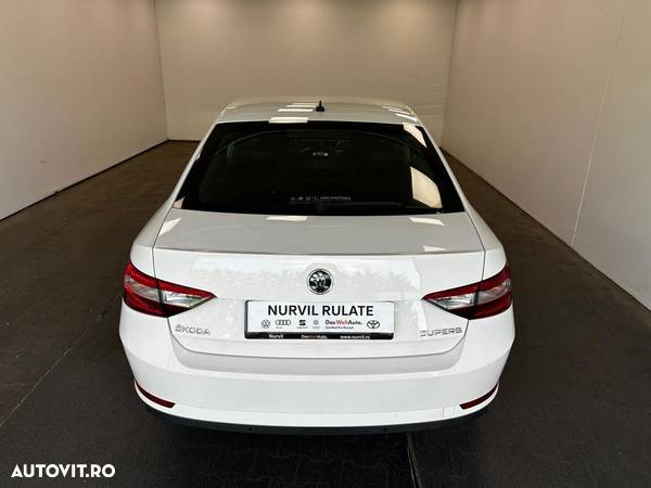 Skoda Superb 2.0 TDI DSG Style - 5