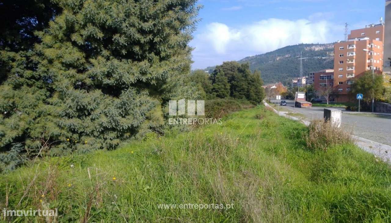 Venda de Lote de Terreno, Alpendurada e Matos, Marco de Canaveses - Grande imagem: 2/30