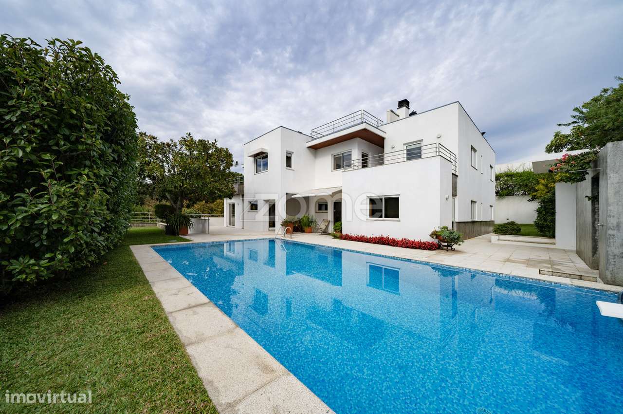 Moradia Individual C Piscina Em Tenoes