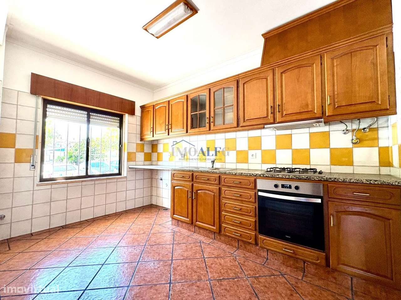 Apartamento T2 na Arrentela- Seixal, junto a transportes-5